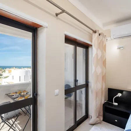 アパート Bright Lovely Flat W/ Balcony *
