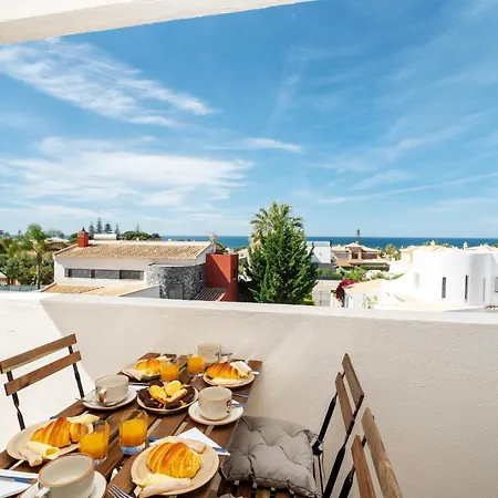 Bright Lovely Flat W/ Balcony דירה *